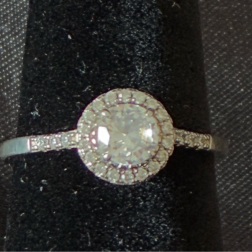 Sterling Silver 925 Ring With CZ Halo Promise Ring Size 7
